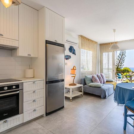 Seawaves 1- Bedroom Apartment Near Meneou Beach 라르나카 외부 사진